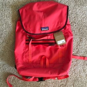Patagonia Backpack NWT Arbor Classis 25L Tomato